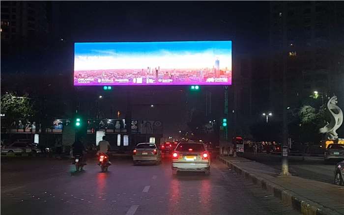 Cambridge education group launch digital advertising campaign in Cairo streets by entasher 